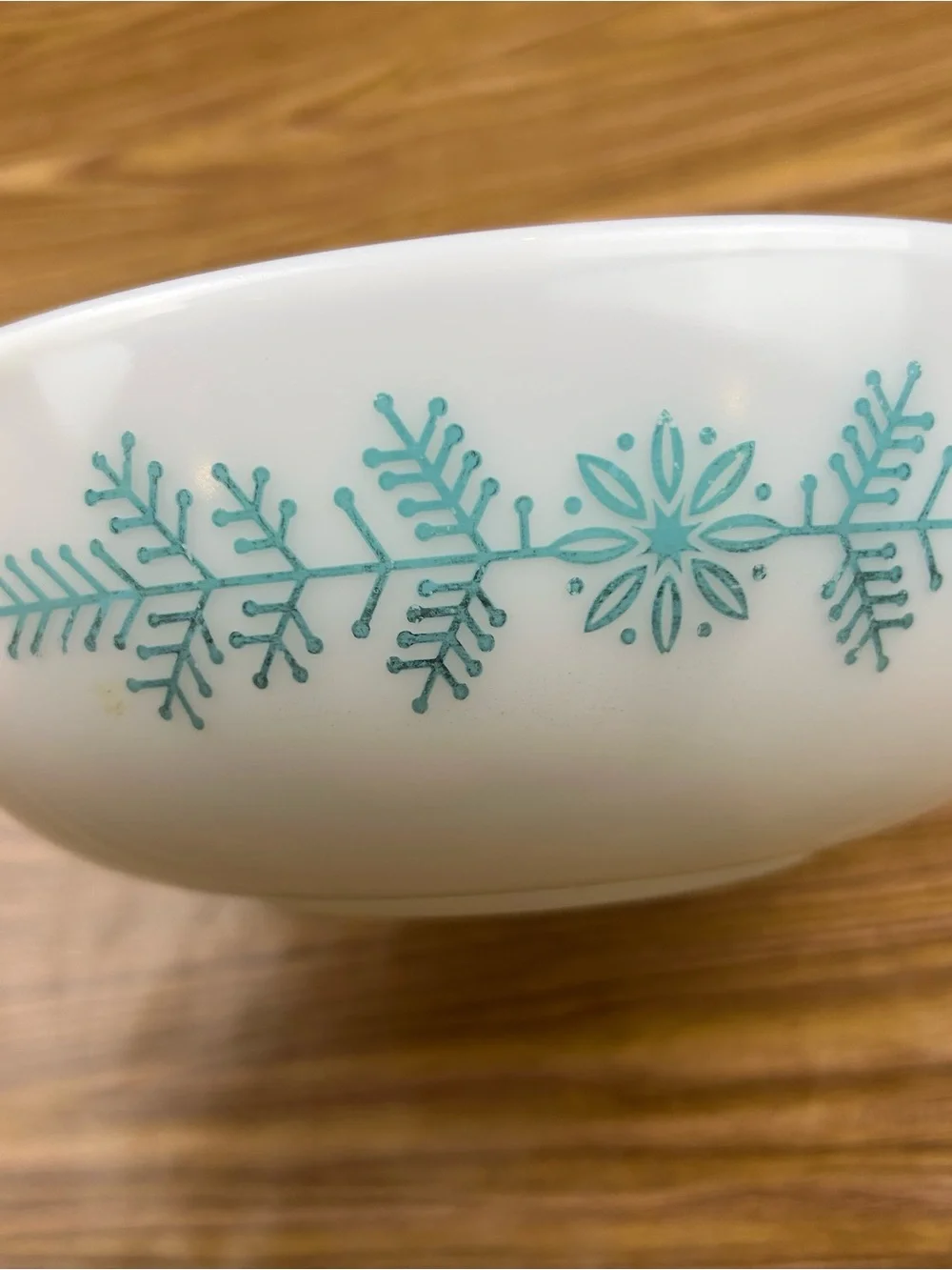 Vintage Pyrex Frost Garland 1.5 Quart Casserole Dish Snowflakes #023